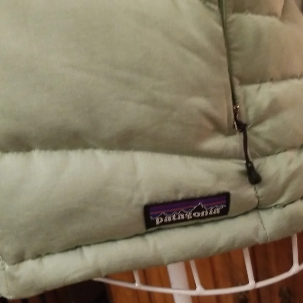 Patagonia puffer coat - Picture 2 of 12